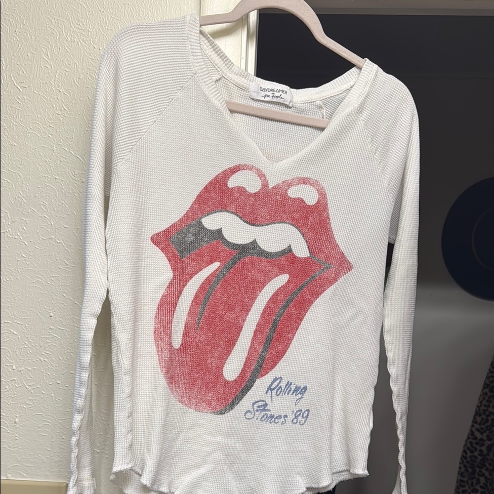 Daydreamer White Top with Red Graphic